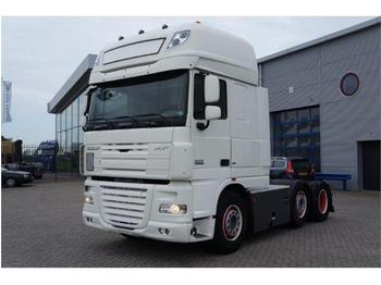 Tractor unit DAF XF105-460 SuperSpaceCab 6X2: picture 1
