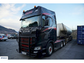 Tractor unit SCANIA S 730