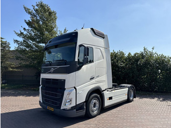 Tractor unit VOLVO FH 500