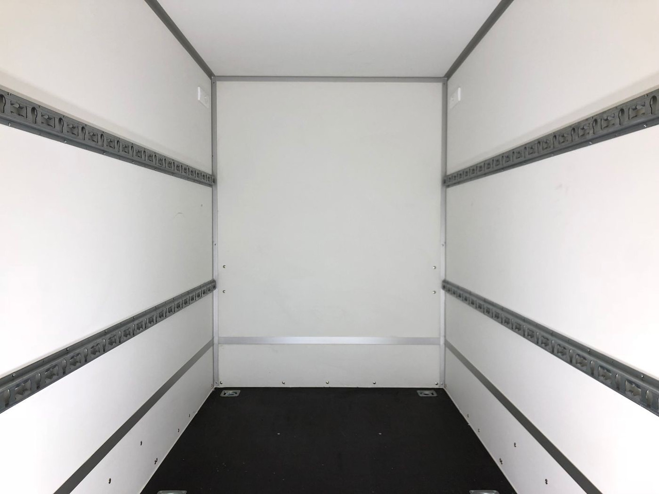 New Closed box trailer BLYSS F1326/180 HD Kofferanhänger: picture 11