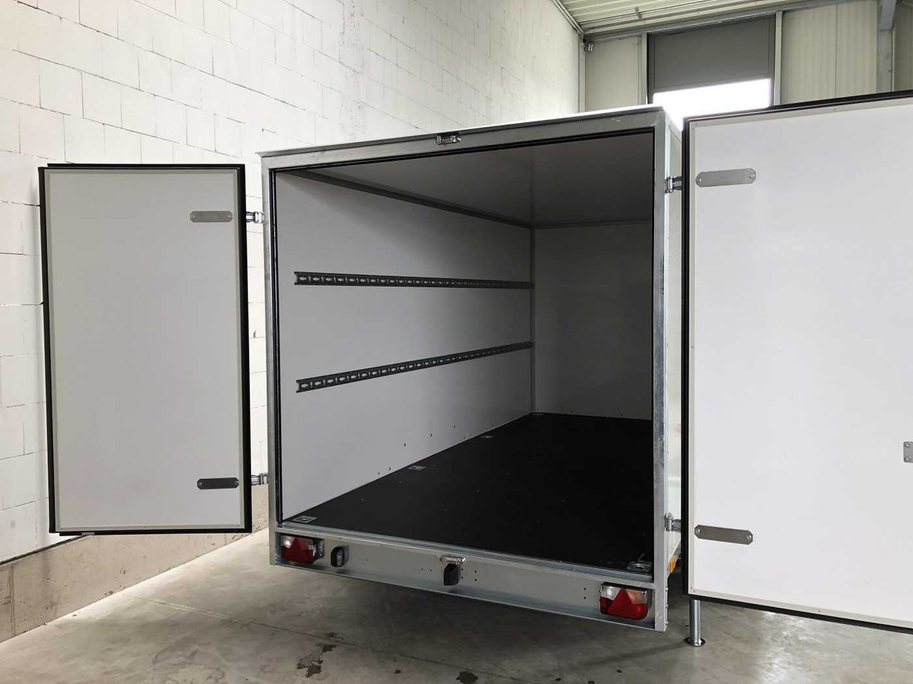 New Closed box trailer BLYSS F2741HT Seitentür Kofferanhänger: picture 13
