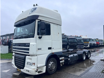 Container transporter/ Swap body truck DAF XF 105 410