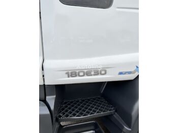 Container transporter/ Swap body truck IVECO 180E300: picture 4