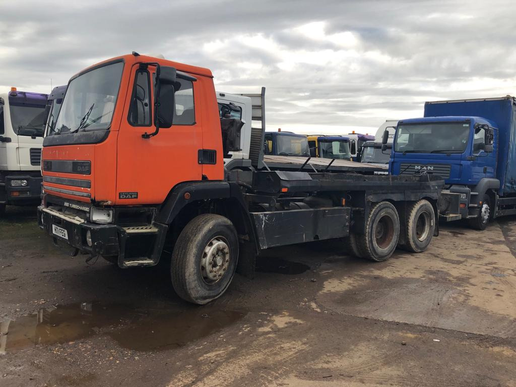 Truck LEYLAND CONSTRUCTOR 2423 6X4 BREAKING FOR SPARES: picture 2