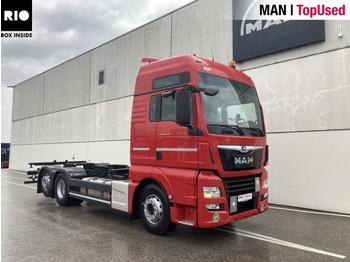 Container transporter/ Swap body truck MAN TGX 26.470 6X2-4 LL: picture 1