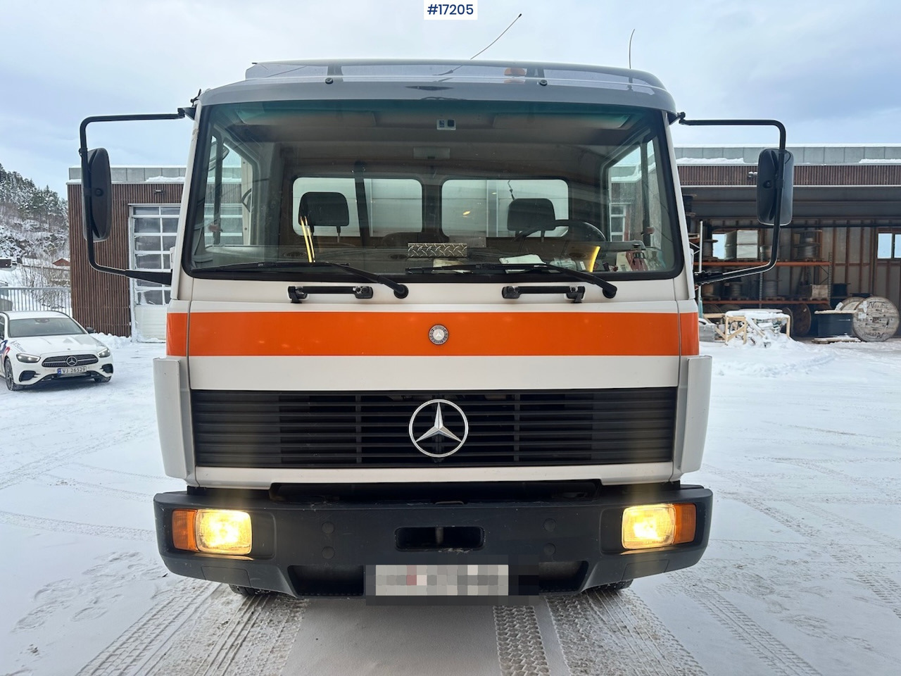 Leasing of Mercedes 817 Mercedes 817: picture 10