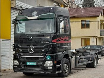 Container transporter/ Swap body truck Mercedes-Benz 1841 ACTROS, BDF m.LBW, Megaspace: picture 1