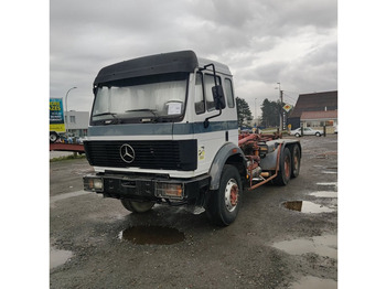 Container transporter/ Swap body truck MERCEDES-BENZ