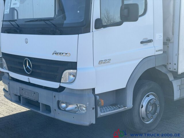 Autotransporter truck Mercedes-Benz 822 Atego Geschlossener Transport + el. Rampen: picture 13