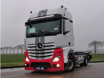 Container transporter/ Swap body truck MERCEDES-BENZ Actros 2542