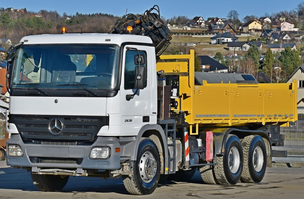 Tipper, Crane truck Mercedes-Benz ACTROS 2636: picture 4