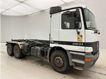 Hook lift truck Mercedes-Benz Actros 2631 - 6x4: picture 3