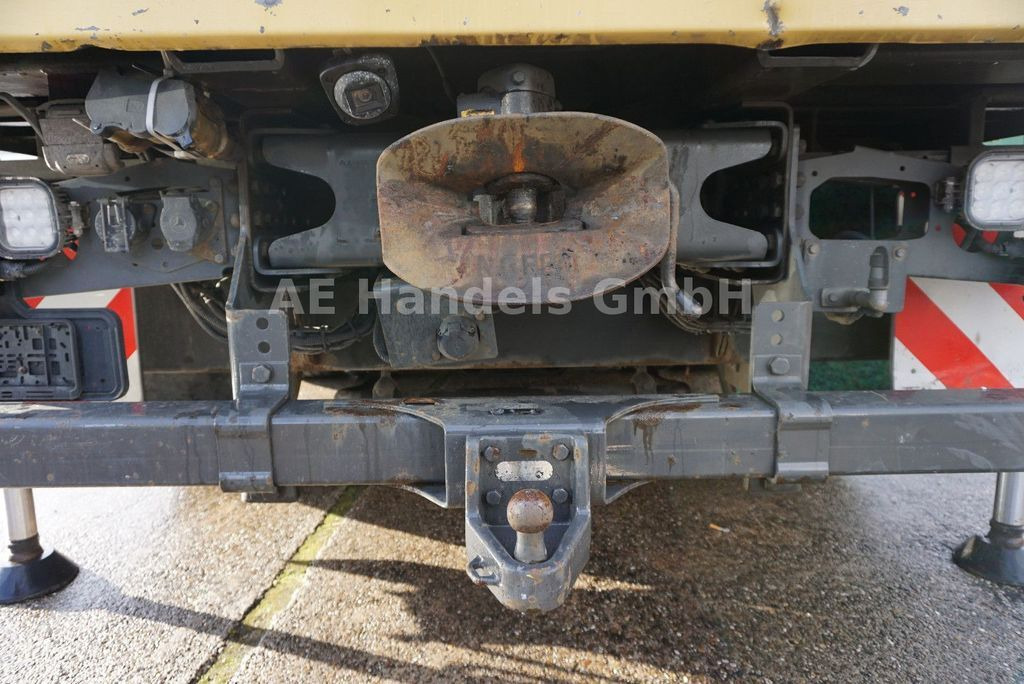 Dropside/ Flatbed truck, Crane truck Mercedes-Benz Arocs 2843 6x2 Flatbed + crane Hiab-2244EP-3-Hipro: picture 15