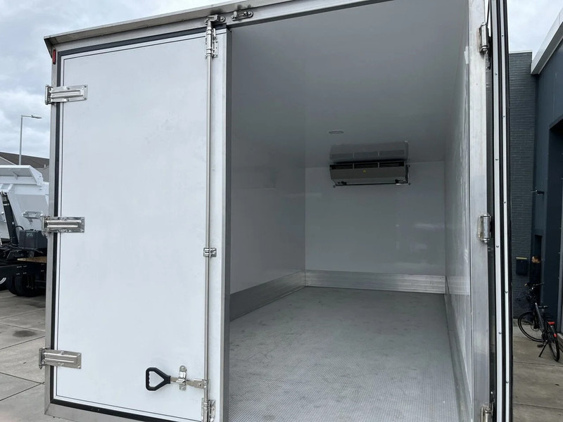 Leasing of Mercedes-Benz Atego 1725 4x4 Refrigerator Truck (6 units) Mercedes-Benz Atego 1725 4x4 Refrigerator Truck (6 units): picture 10