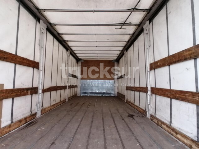 Curtainsider truck RENAULT D320: picture 7