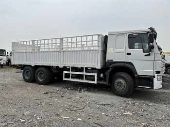 Livestock truck for transportation of animals SINOTRUK HOWO 371 Cargo Truck: picture 3