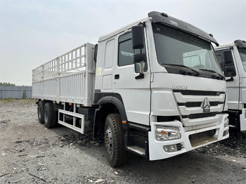 Livestock truck for transportation of animals SINOTRUK HOWO 371 Cargo Truck: picture 2