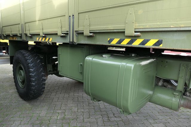 Dropside/ Flatbed truck Scania P92HK 4x4, Allrad, Containertransporter, Klima: picture 11