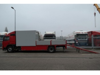 Autotransporter truck Volvo FM9 260 4X2 MACHINE TRANSPORTER WITH HYDRAULIC RAMPS ONLY 180.000KM: picture 1