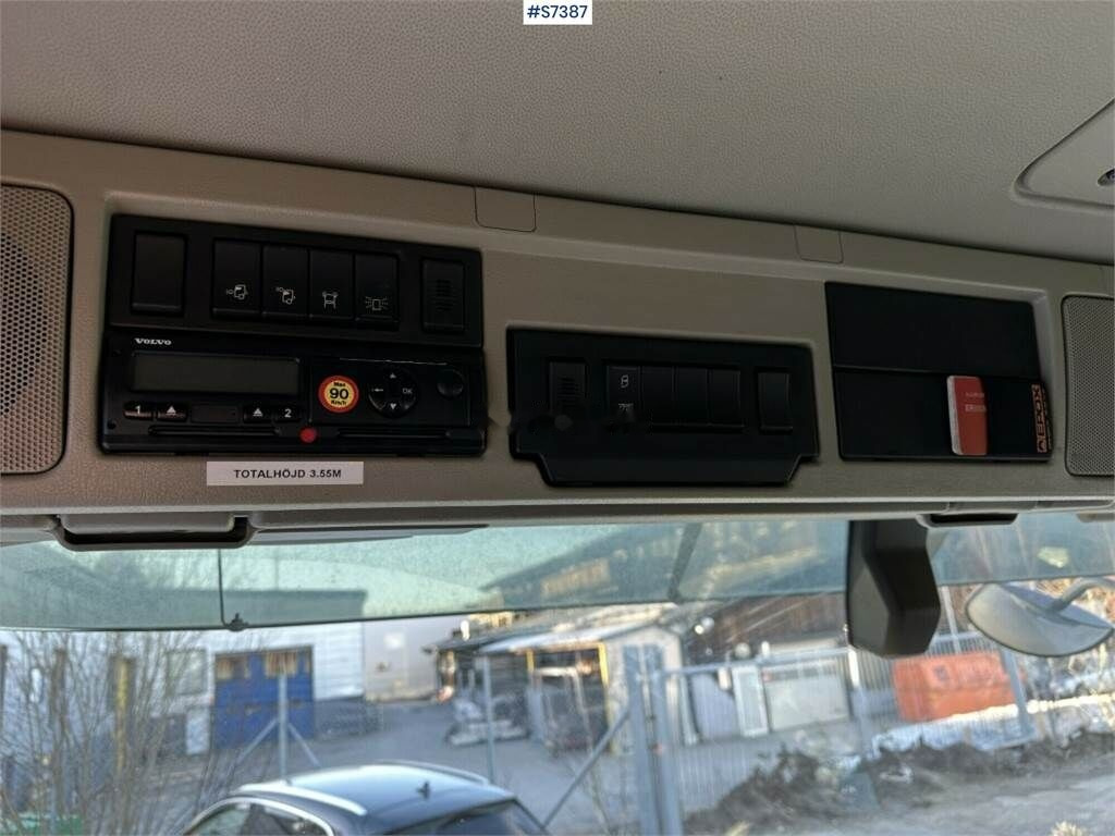 Dropside/ Flatbed truck, Crane truck Volvo FM 420: picture 28