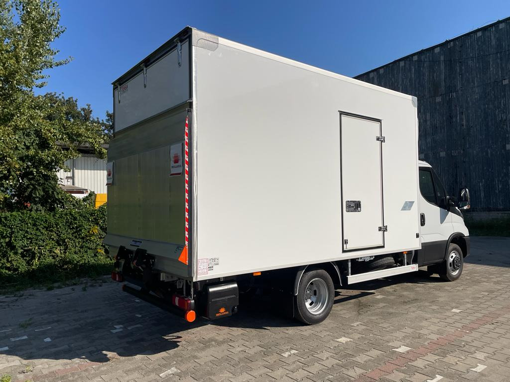 Leasing of Iveco Daily 50C18HZ Container mit 8 Paletten und einem 750-kg-Aufzug Iveco Daily 50C18HZ Container mit 8 Paletten und einem 750-kg-Aufzug: picture 6