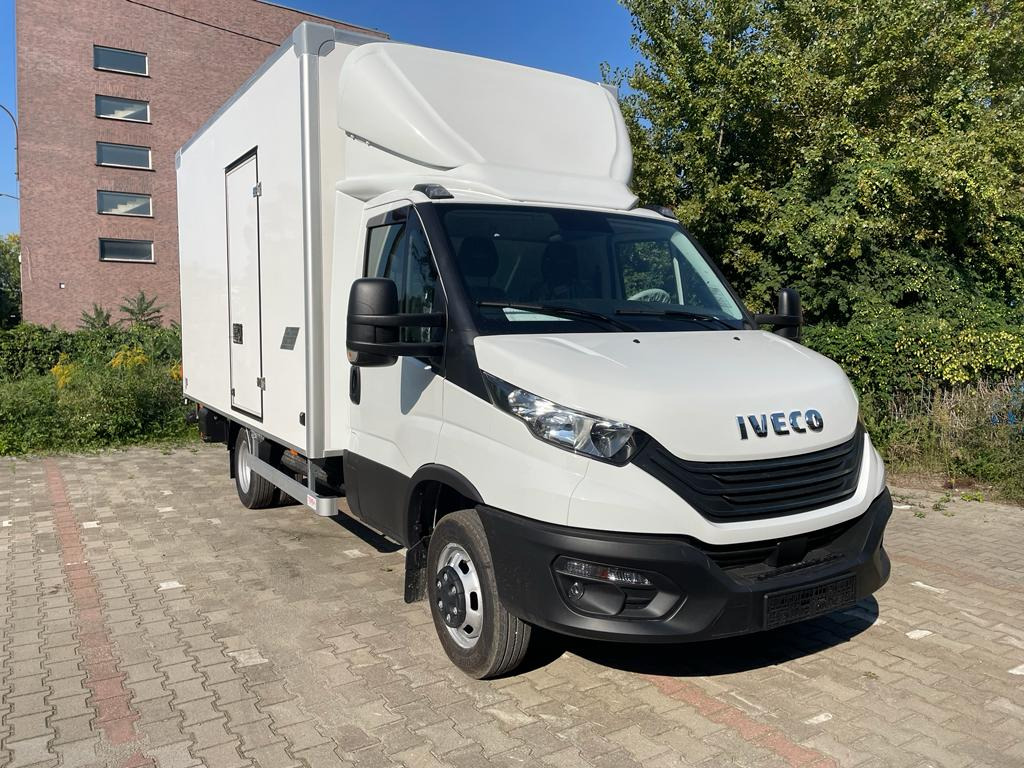 Leasing of Iveco Daily 50C18HZ Container mit 8 Paletten und einem 750-kg-Aufzug Iveco Daily 50C18HZ Container mit 8 Paletten und einem 750-kg-Aufzug: picture 1