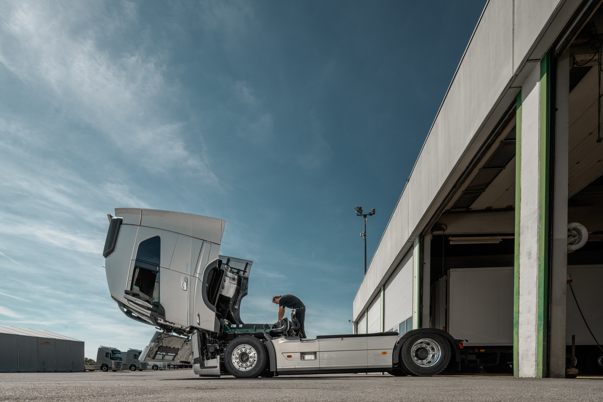 STARENT Truck & Trailer GmbH - Semi-trailers KÖGEL undefined: picture 2