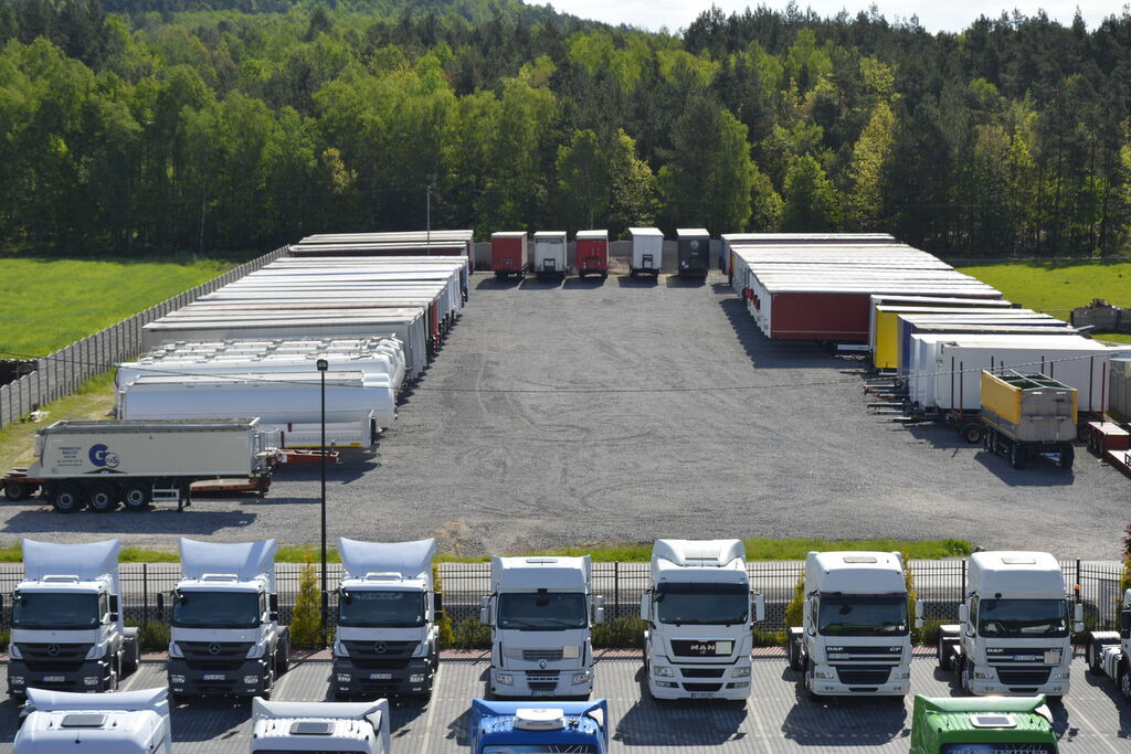 DUETDUDA - Trailers SCHMITZ undefined: picture 2