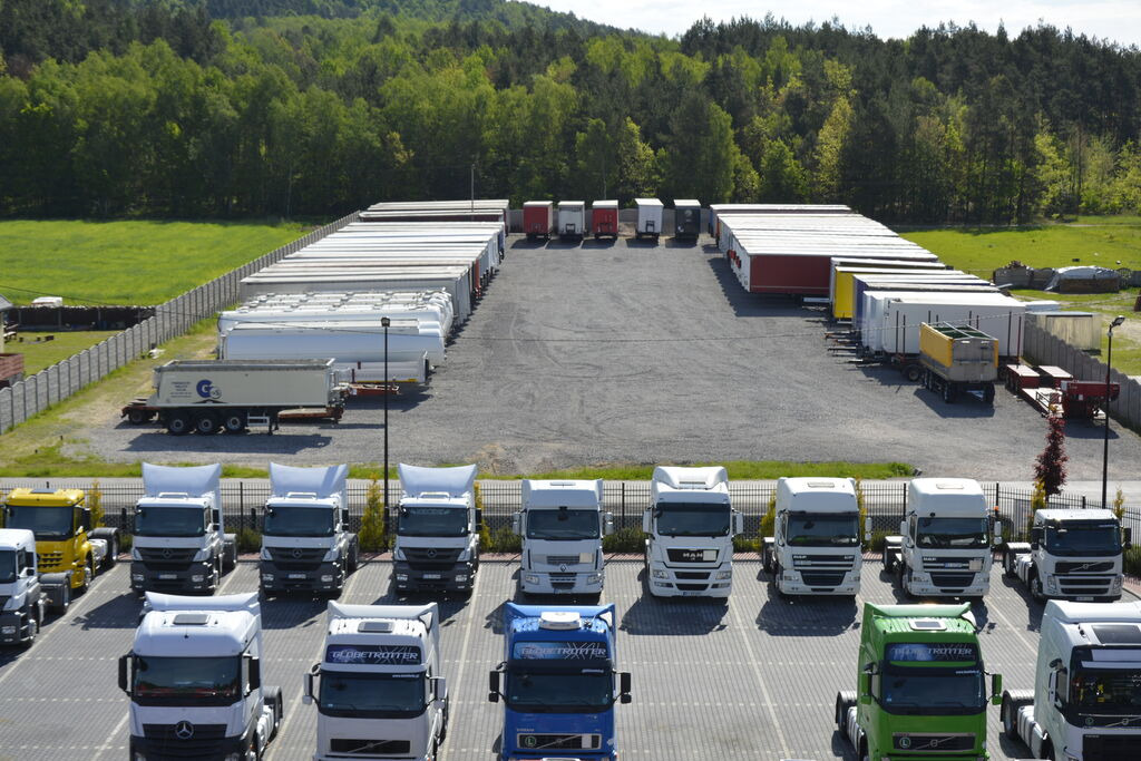 DUETDUDA - Trailers SCHMITZ undefined: picture 10