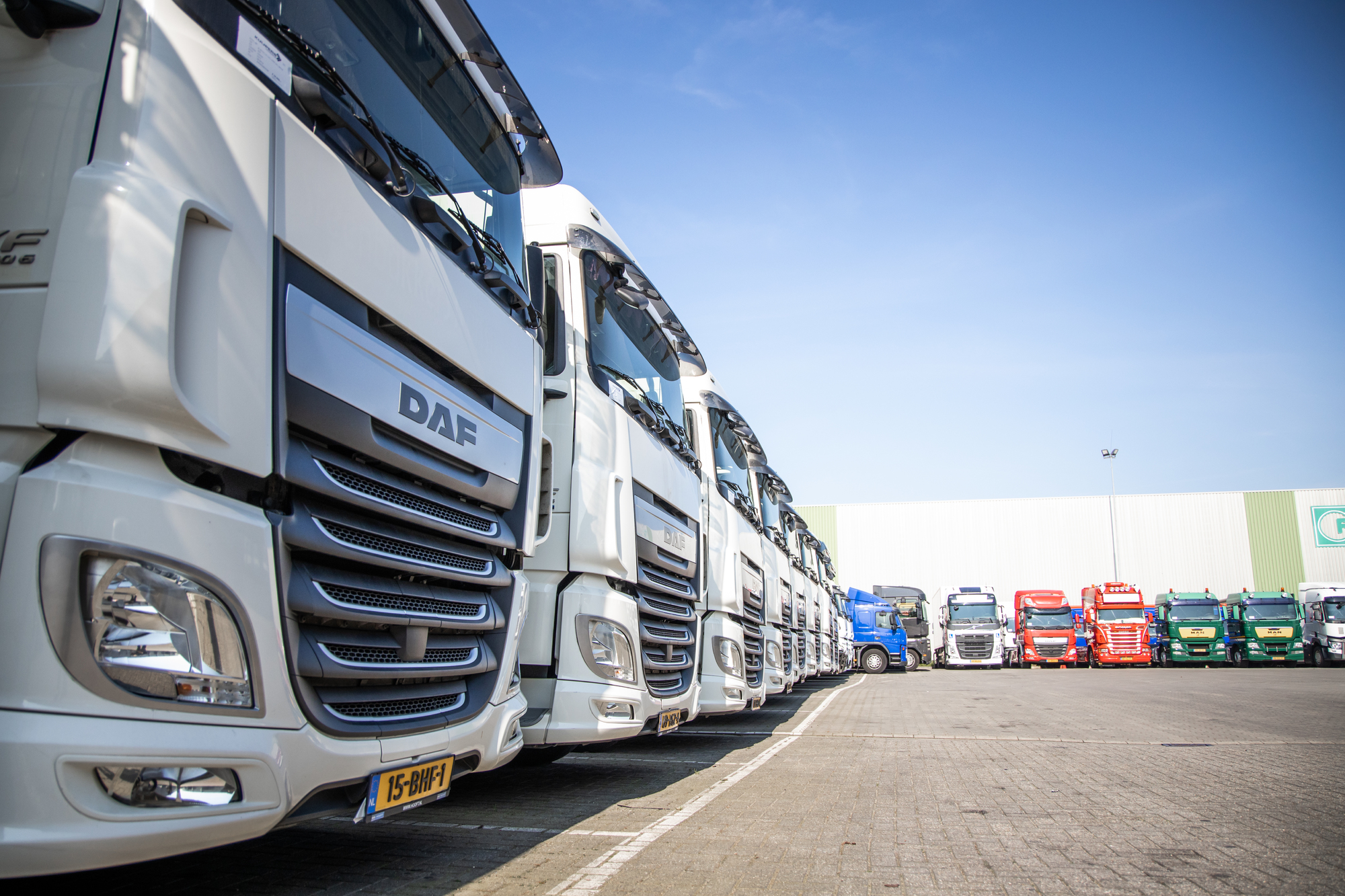 Kuijpers Trading B.V. - Material handling equipment - diesel undefined: picture 1