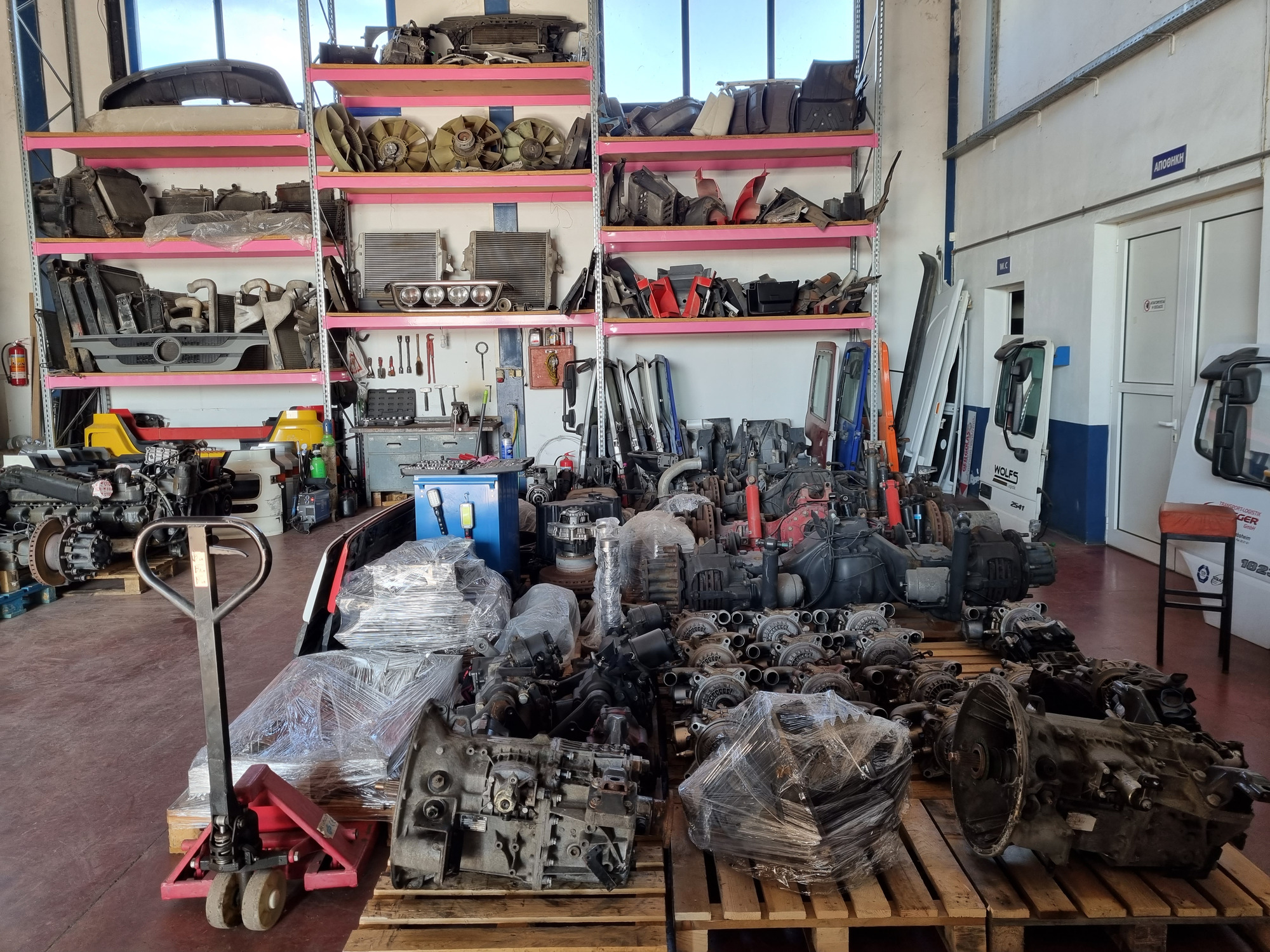 GERGOLAS SERVICE & SPARE PARTS - vehicles for sale undefined: picture 3