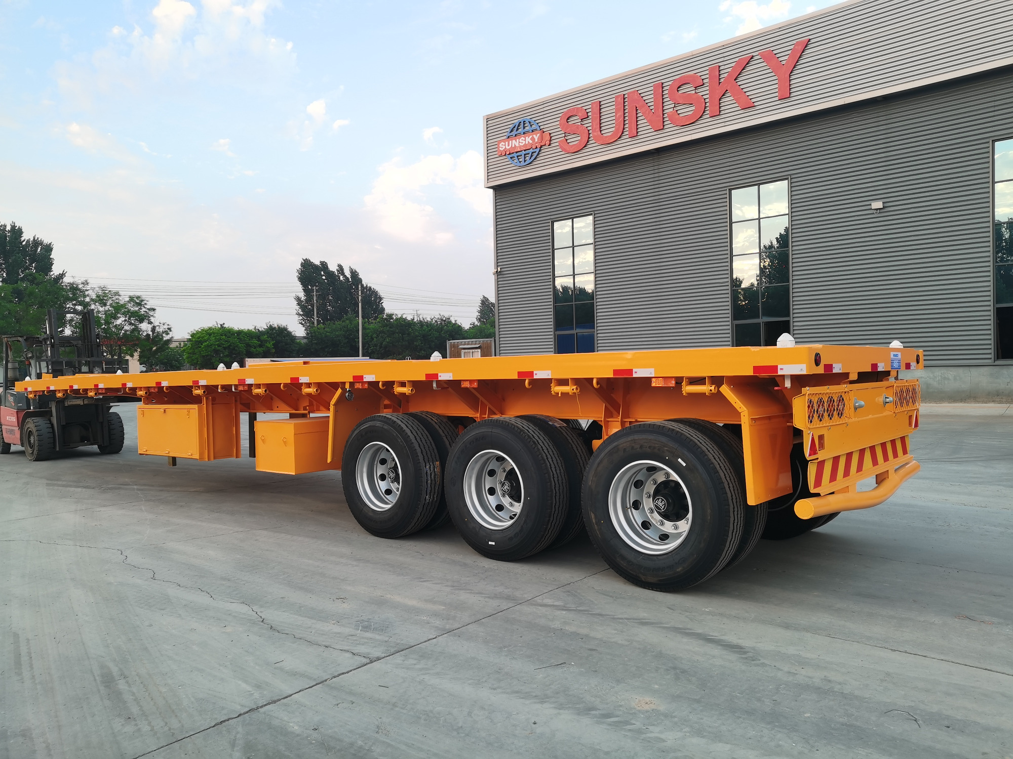 Xiamen Sunsky Vehicle Co.,Ltd - Tractor units SINOTRUK - gearbox: manual undefined: picture 4