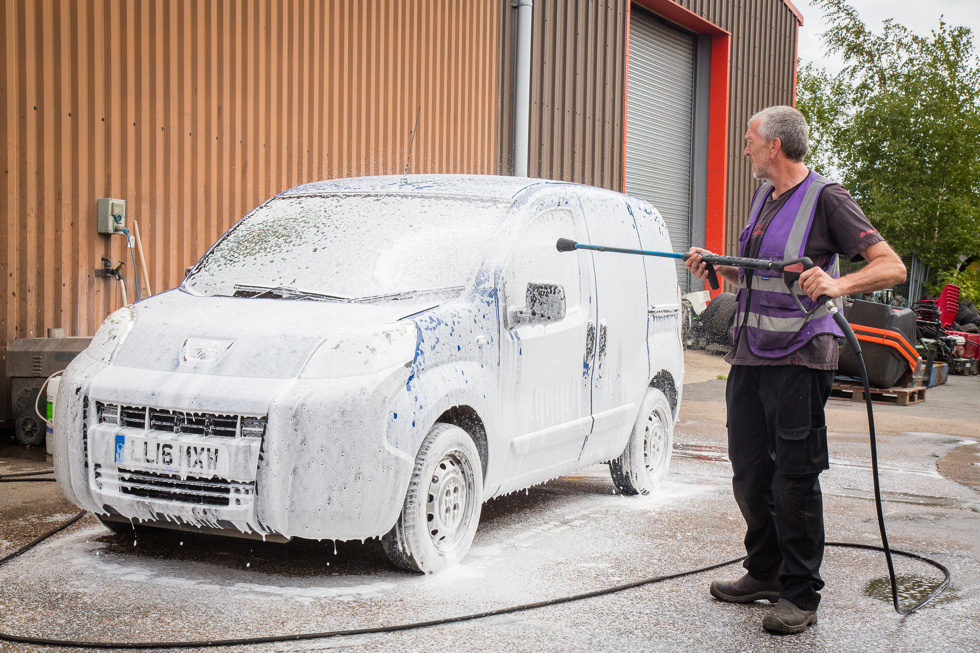 COMMERCIAL VEHICLE AUCTIONS LIMITED - vehicles for sale undefined: picture 8