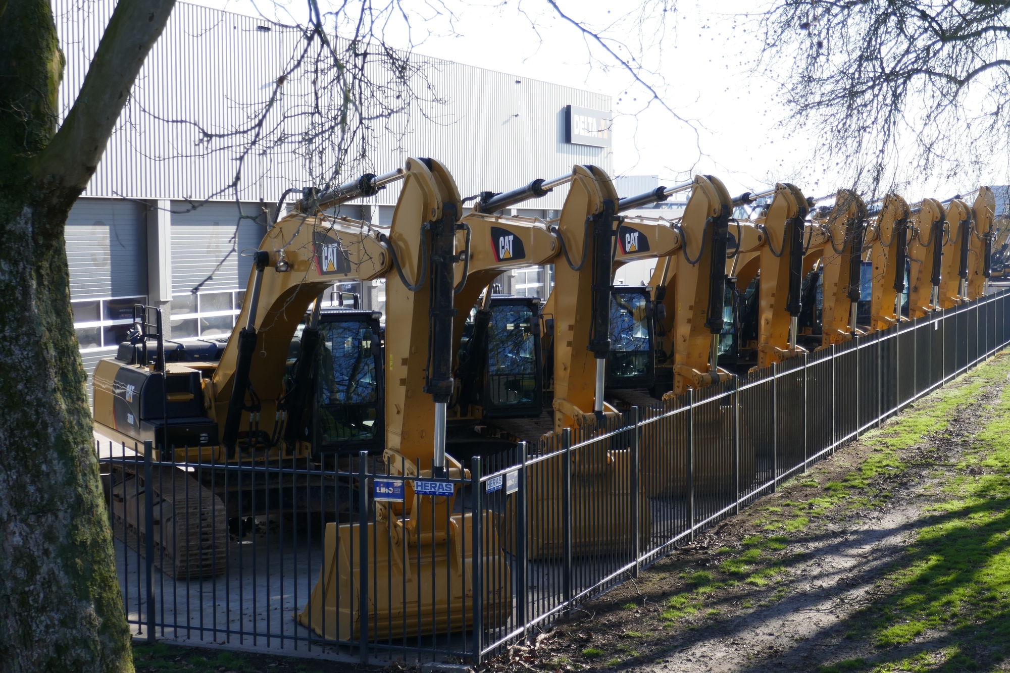 Delta Machinery - Material handling equipment undefined: picture 2