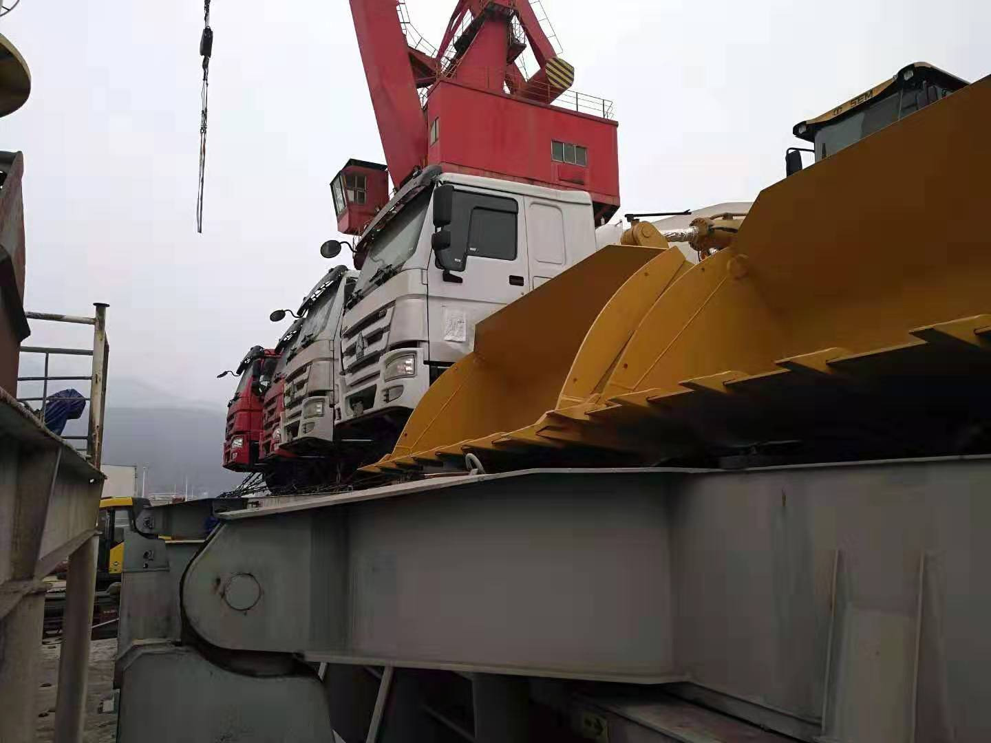 Shandong Guhong Auto Industrial CO., LTD - Trucks - loader crane undefined: picture 9
