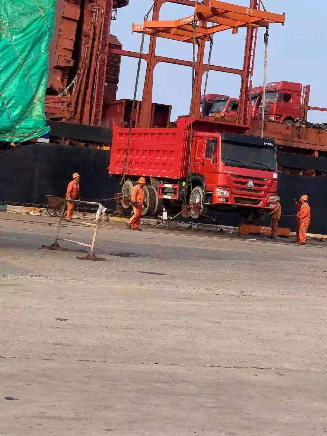 Shandong Guhong Auto Industrial CO., LTD - Trucks - loader crane undefined: picture 5