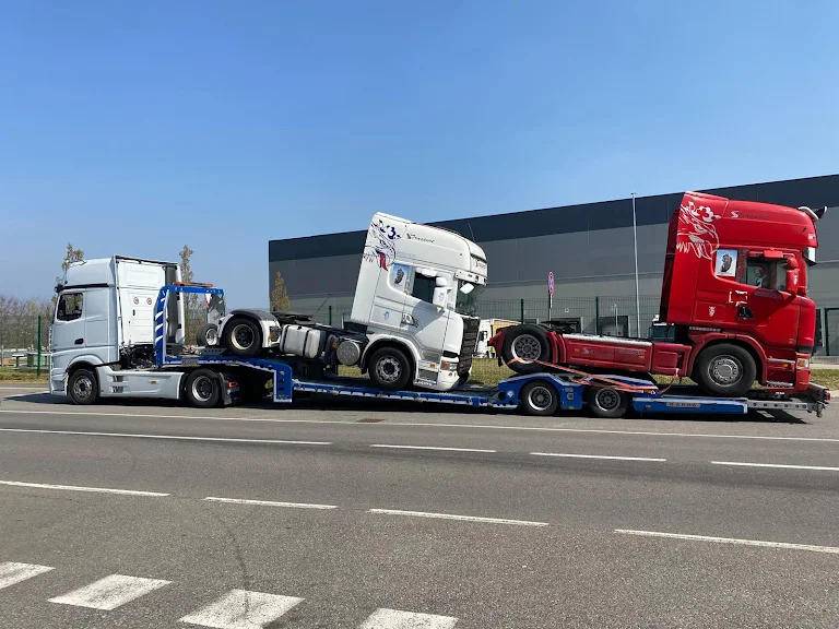 Truck Store Service SRL - vehicles for sale undefined: picture 2