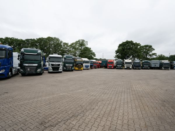 Hesselink Trucks B.V. - Tractor units - Year: 2014, 4x2, Euro 6 undefined: picture 5