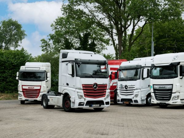 Hesselink Trucks B.V. - Tractor units - Year: 2014, 4x2, Euro 6 undefined: picture 2