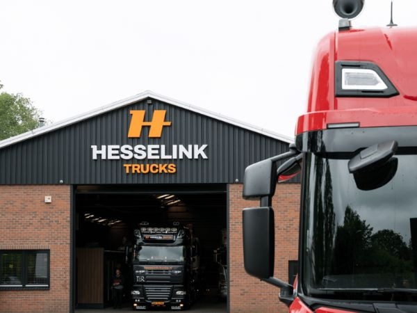 Hesselink Trucks B.V. - Tractor units - Year: 2014, 4x2, Euro 6 undefined: picture 1