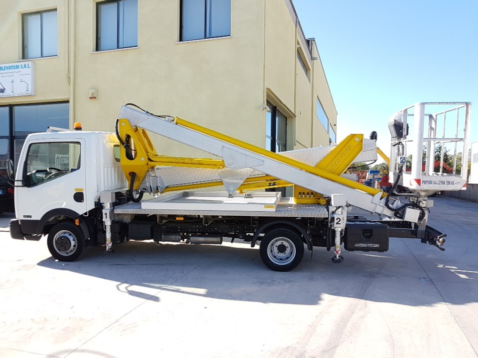 Centro Elevatori SRL - Construction machinery undefined: picture 5