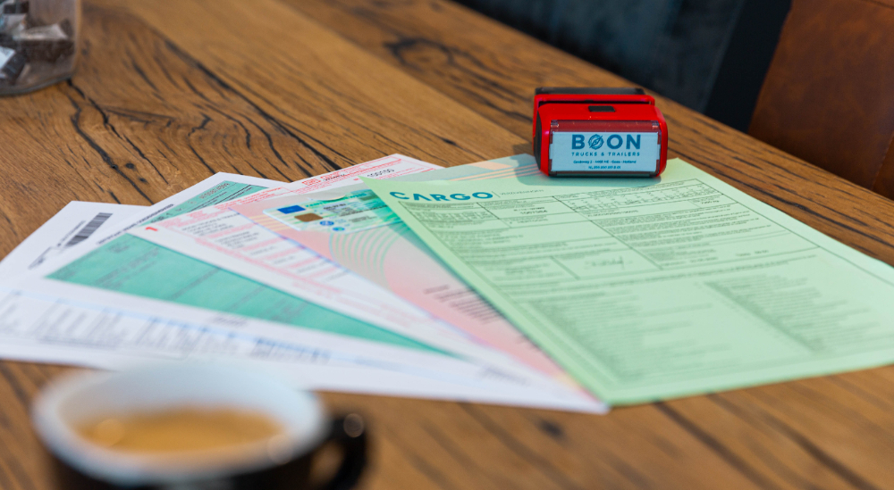 Louis Boon Trucks & Trailers BV - vehicles for sale undefined: picture 3