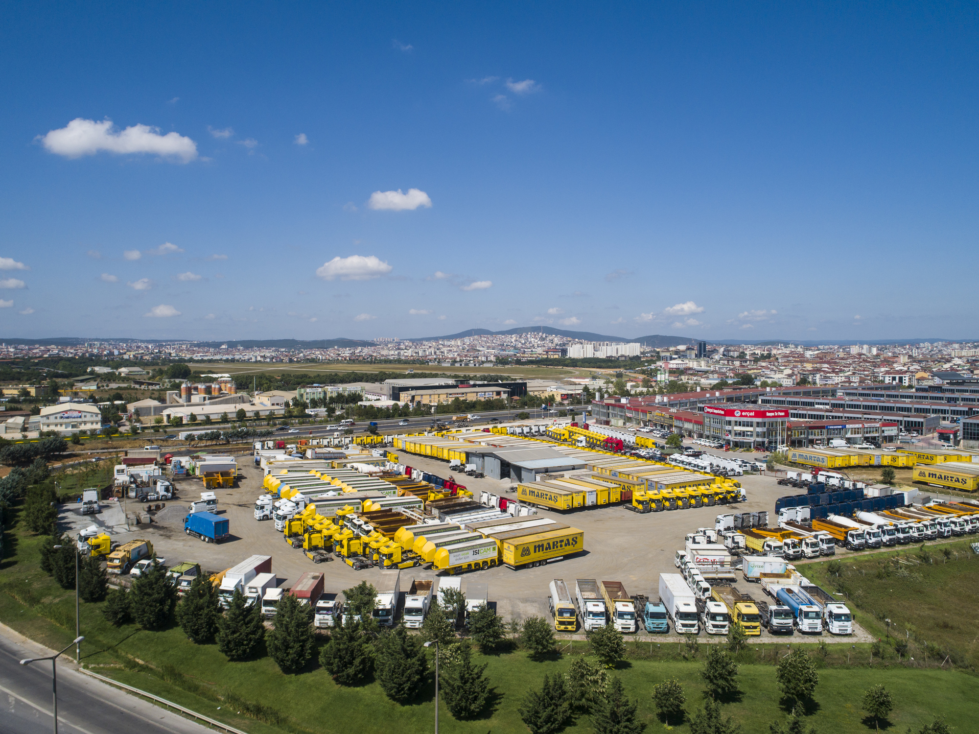 ERCAL TRUCKS - Trucks FORD - Year: 2017 undefined: picture 1