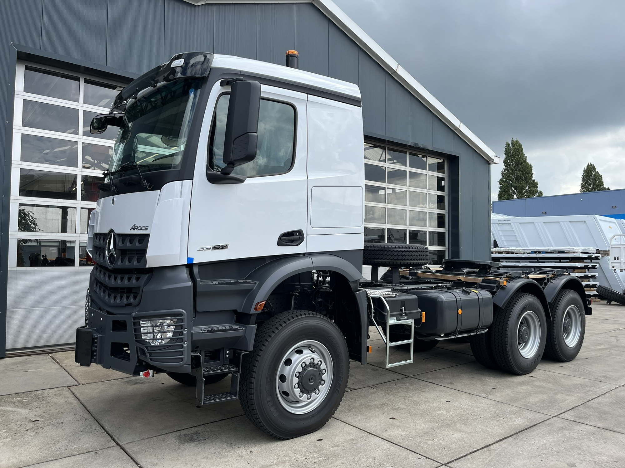 TMH Trucks - vehicles for sale undefined: picture 9