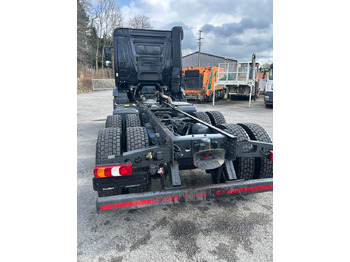 Cab chassis truck Mercedes-Benz Arocs  26.40 6x4 Kipperfahrgestell BB: picture 2