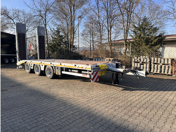 New Low loader trailer for transportation of heavy machinery Möslein TT 32 Zugrohr gerade  34 t GG Tridem- Tieflader 3 Achs, gelenktNeufahrzeug: picture 3