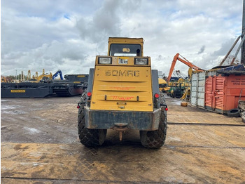 Compactor Bomag BW 213 D: picture 4