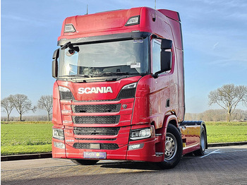 Tractor unit SCANIA R 460