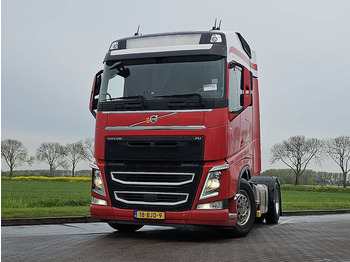 Tractor unit VOLVO FH 460