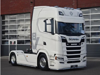 Tractor unit SCANIA